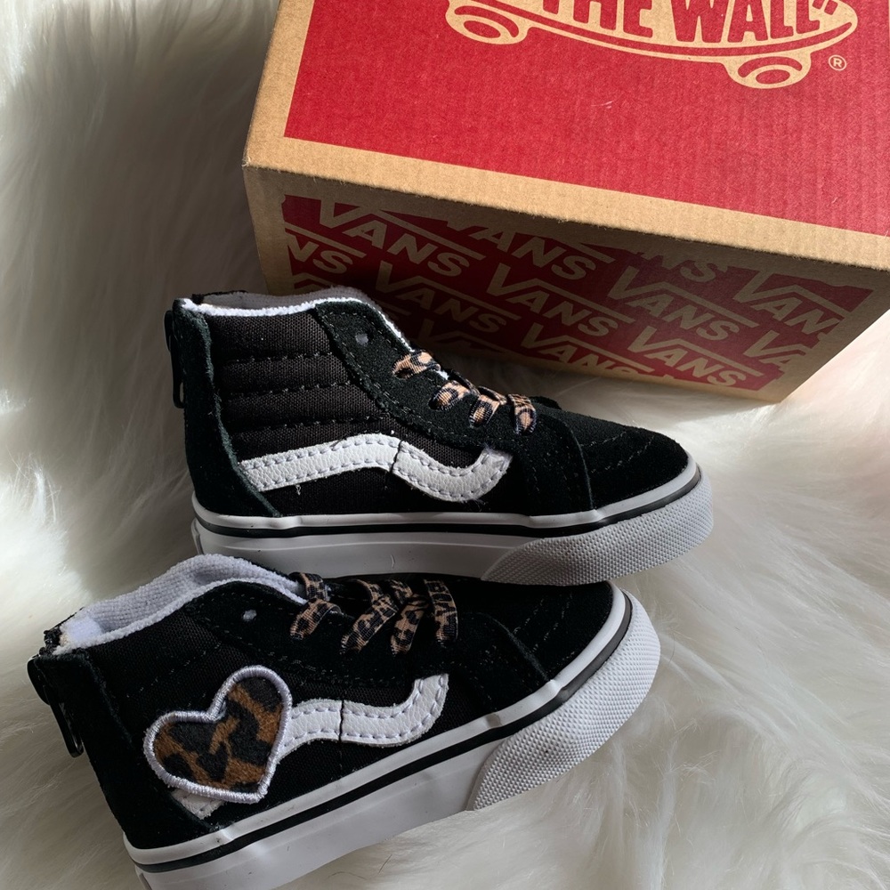 NEW! Vans Leopard Heart - Picture 2 of 9